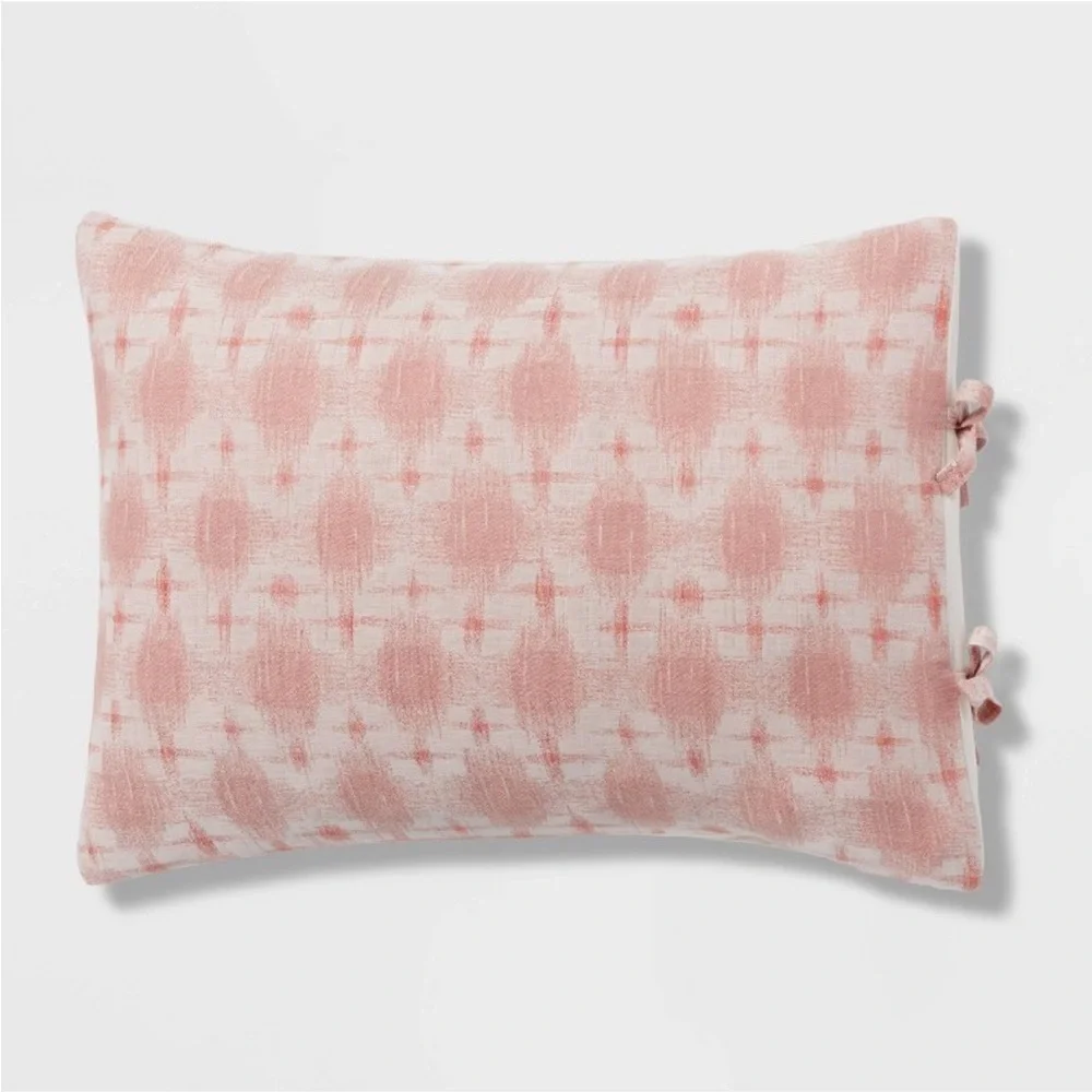 THRESHOLD NWT yarn dye ikat duvet cover and shams -ivory/mauve -king